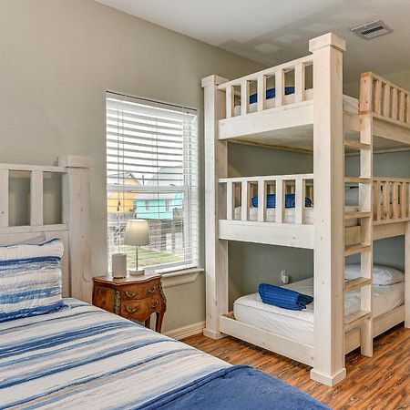 Large Group Gulf Retreat, Steps To Surfside Beach! Εξωτερικό φωτογραφία