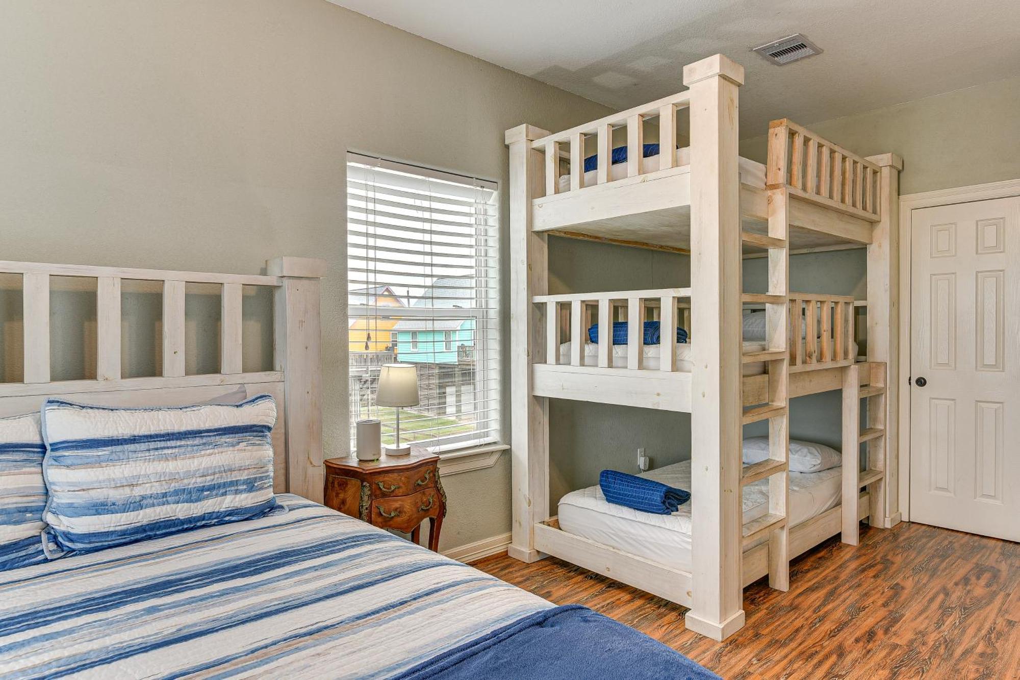 Large Group Gulf Retreat, Steps To Surfside Beach! Εξωτερικό φωτογραφία