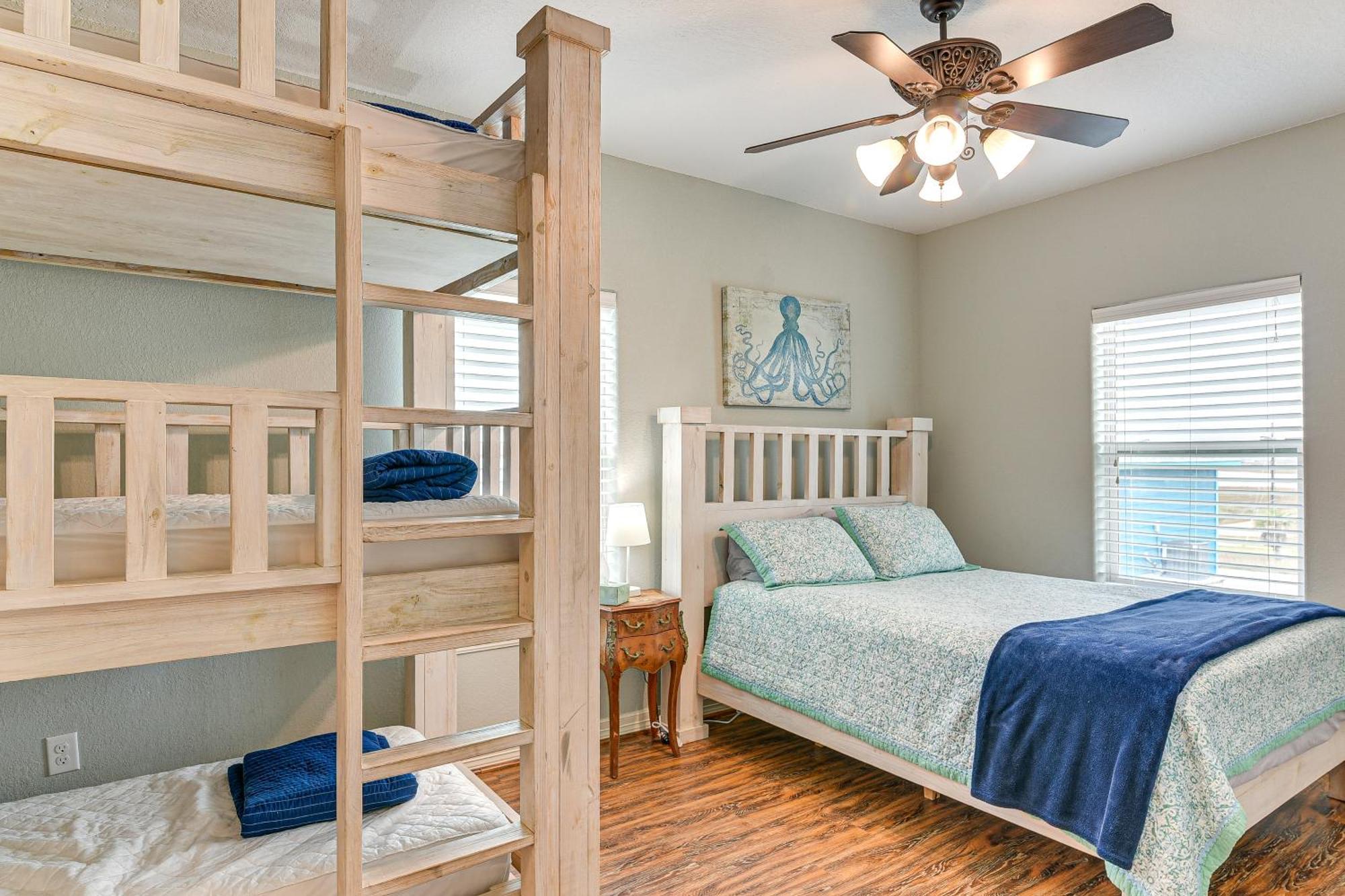 Large Group Gulf Retreat, Steps To Surfside Beach! Εξωτερικό φωτογραφία